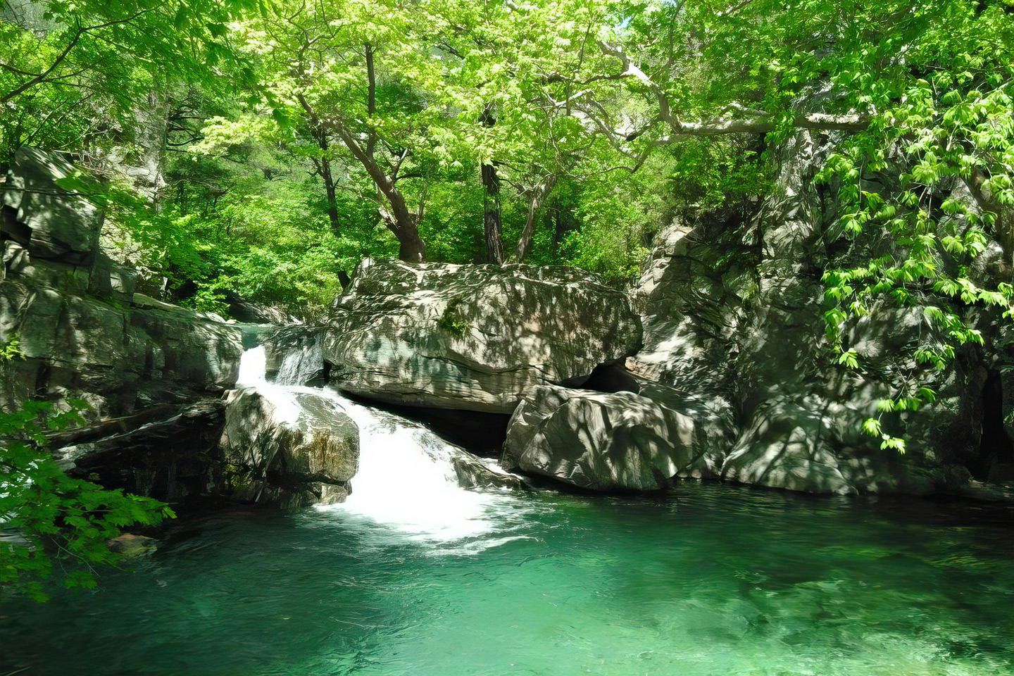 Green River & 2 Waterfalls