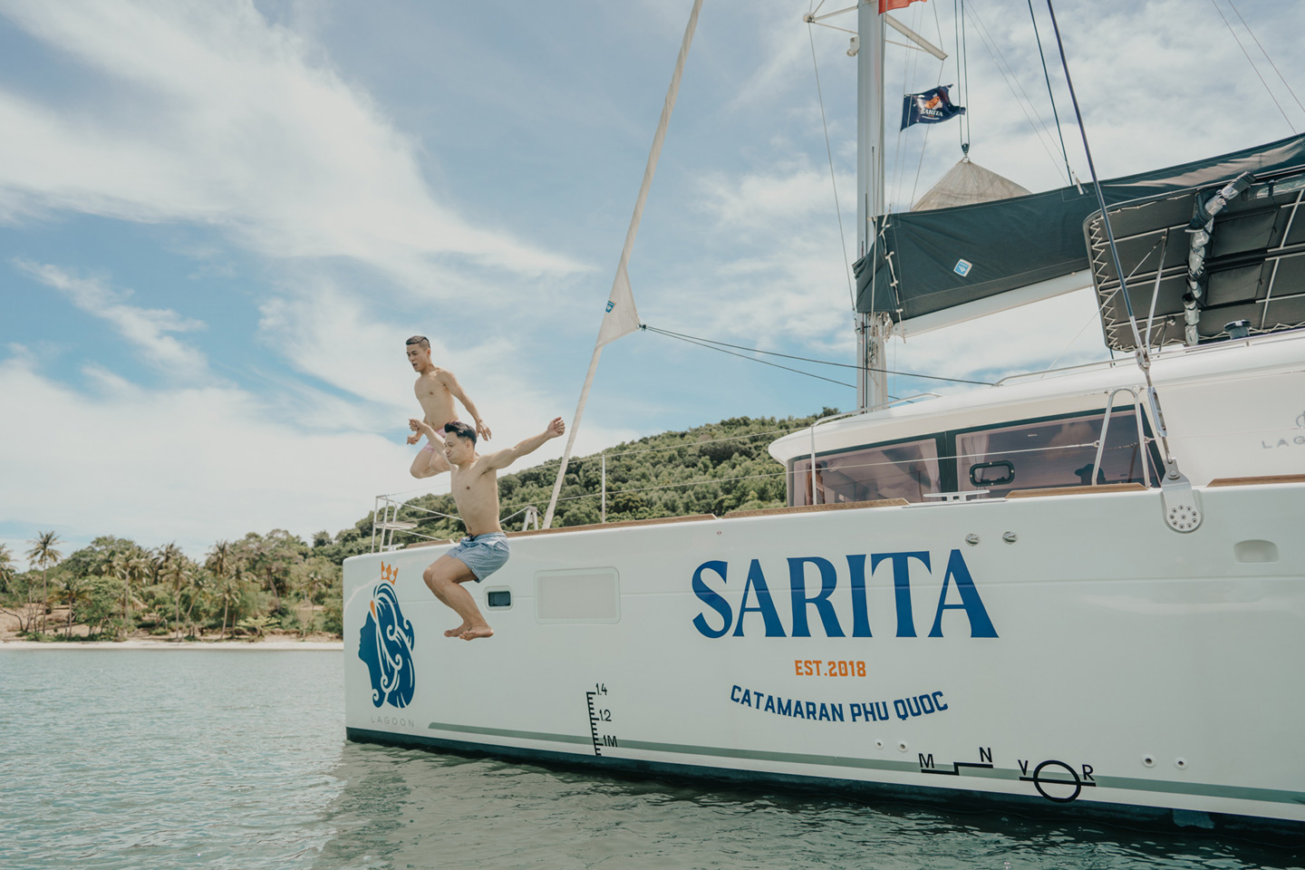 Catamaranul Sarita